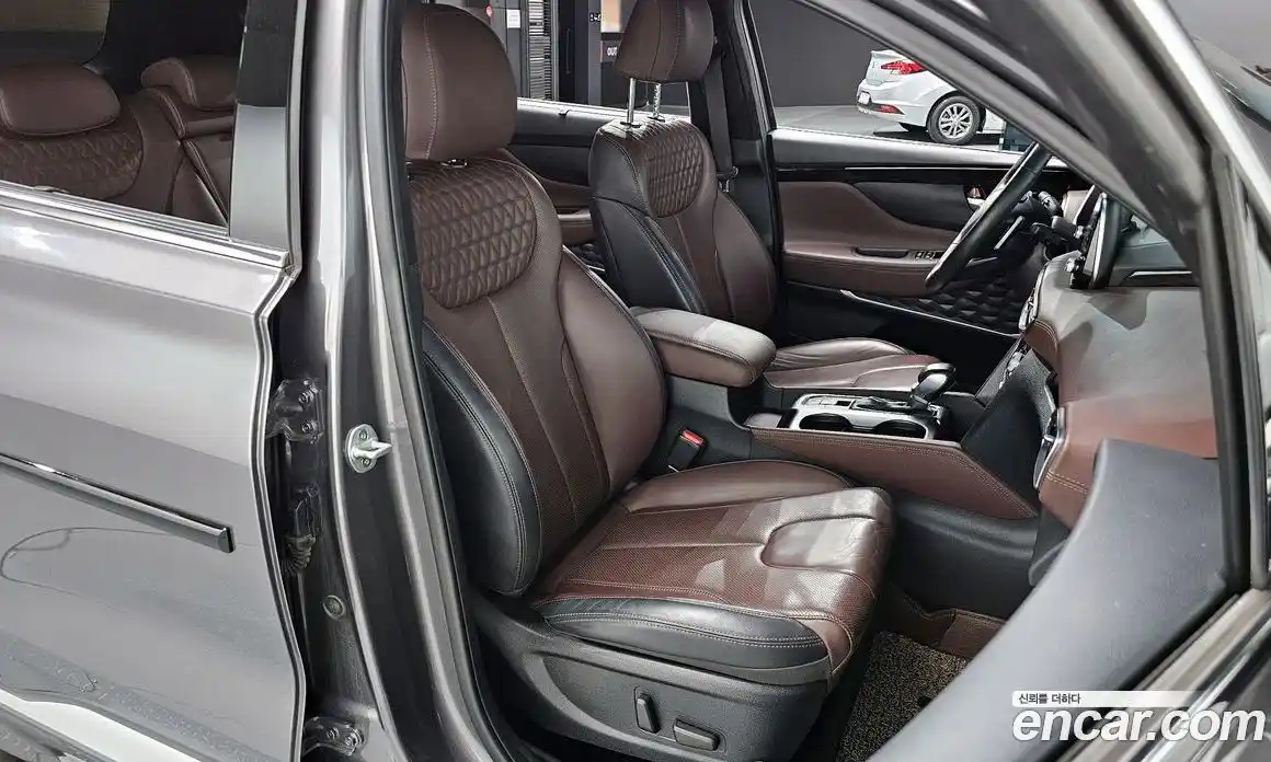 Hyundai Santa Fe 2020 2.0 Автомат в Москве № 399651, фото 10