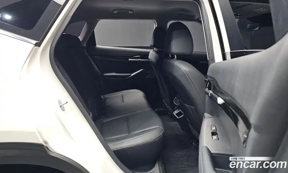 Kia Seltos 2023 2.0 Автомат в Москве № 402568, фото 12