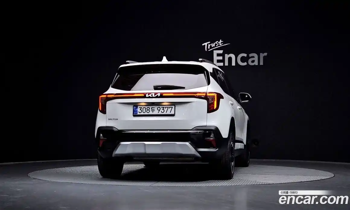 Kia Seltos 2023 2.0 Автомат в Москве № 402568, фото 4