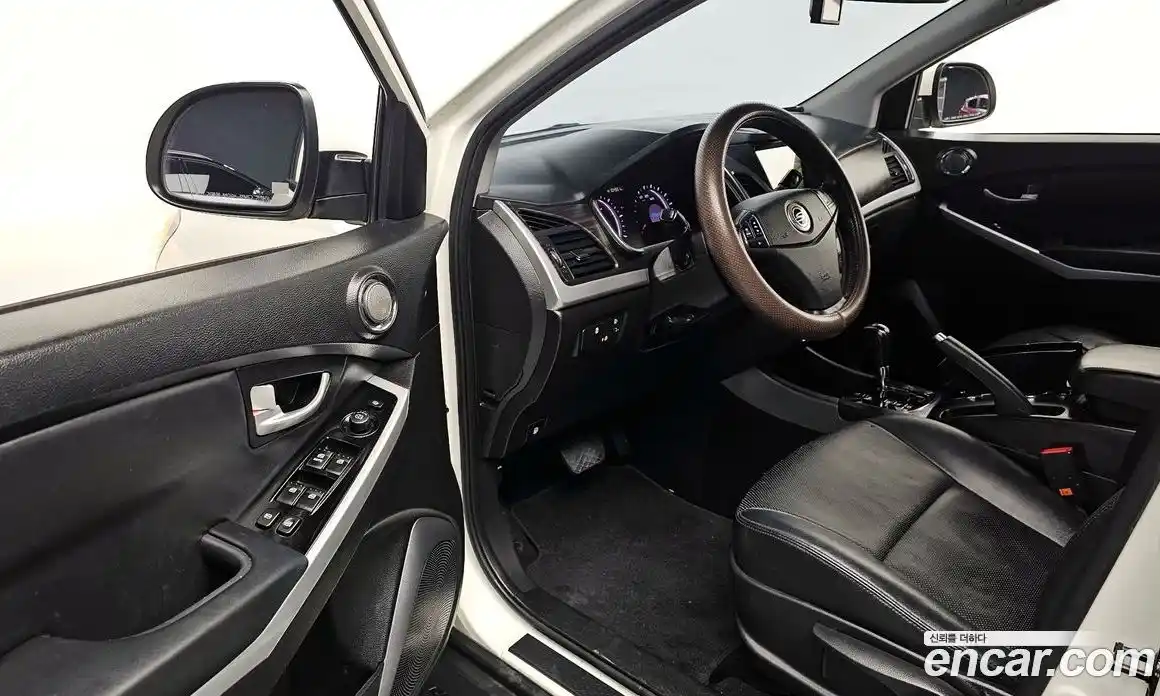 SsangYong Korando 2015 2.0 Автомат в Москве № 409072, фото 11