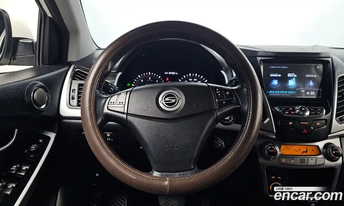 SsangYong Korando 2015 2.0 Автомат в Москве № 409072, фото 13