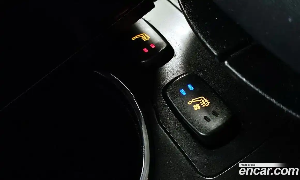 SsangYong Korando 2015 2.0 Автомат в Москве № 409072, фото 17