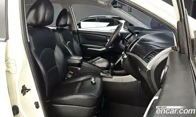 SsangYong Korando 2015 2.0 Автомат в Москве № 409072, миниатюра 10