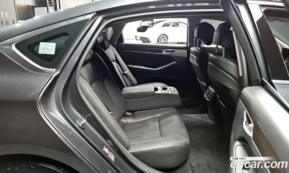 Genesis G80 2018 3.3 Автомат в Москве № 419220, фото 11