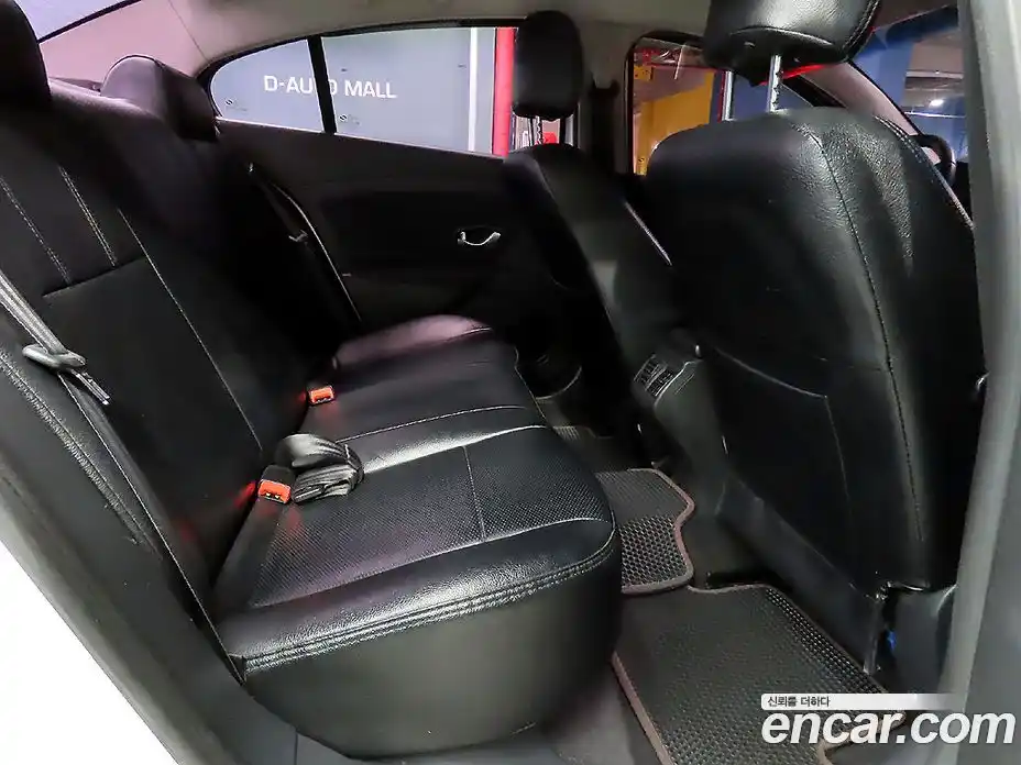 Renault SM3 2010 1.6 Автомат в Москве № 424324, фото 9