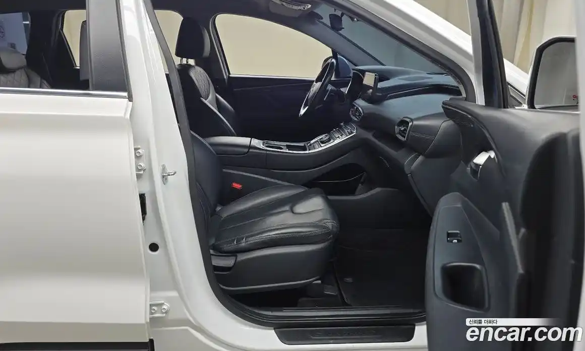 Hyundai Santa Fe 2021 2.2 Автомат в Москве № 450113, фото 11