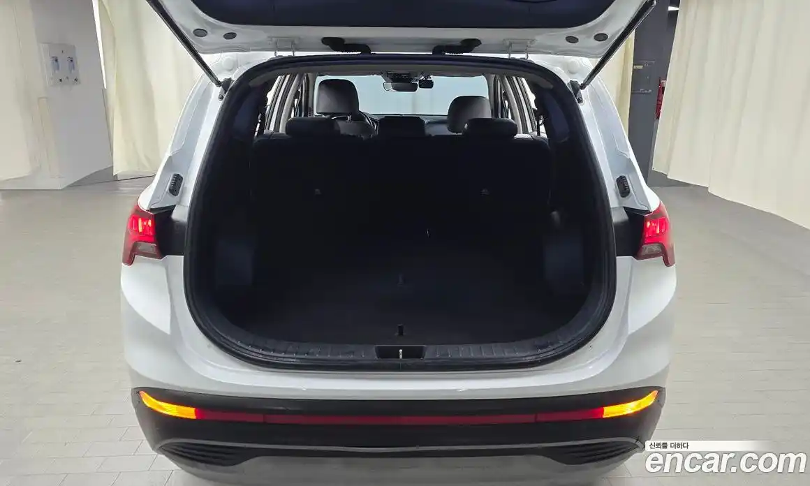 Hyundai Santa Fe 2021 2.2 Автомат в Москве № 450113, фото 20