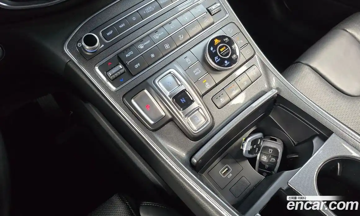 Hyundai Santa Fe 2021 2.2 Автомат в Москве № 450113, фото 9