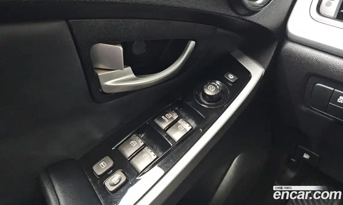 SsangYong Korando 2016 2.2 Автомат в Москве № 454283, фото 12