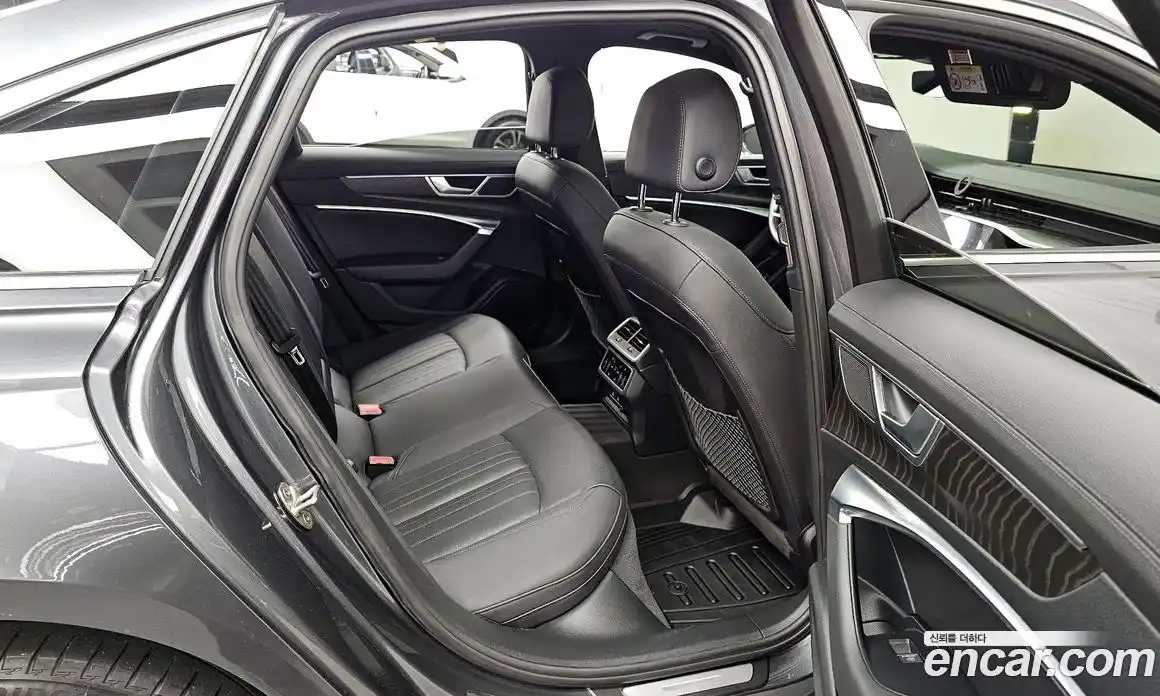 Audi A6 2022 2.0 Автомат в Москве № 468663, фото 12