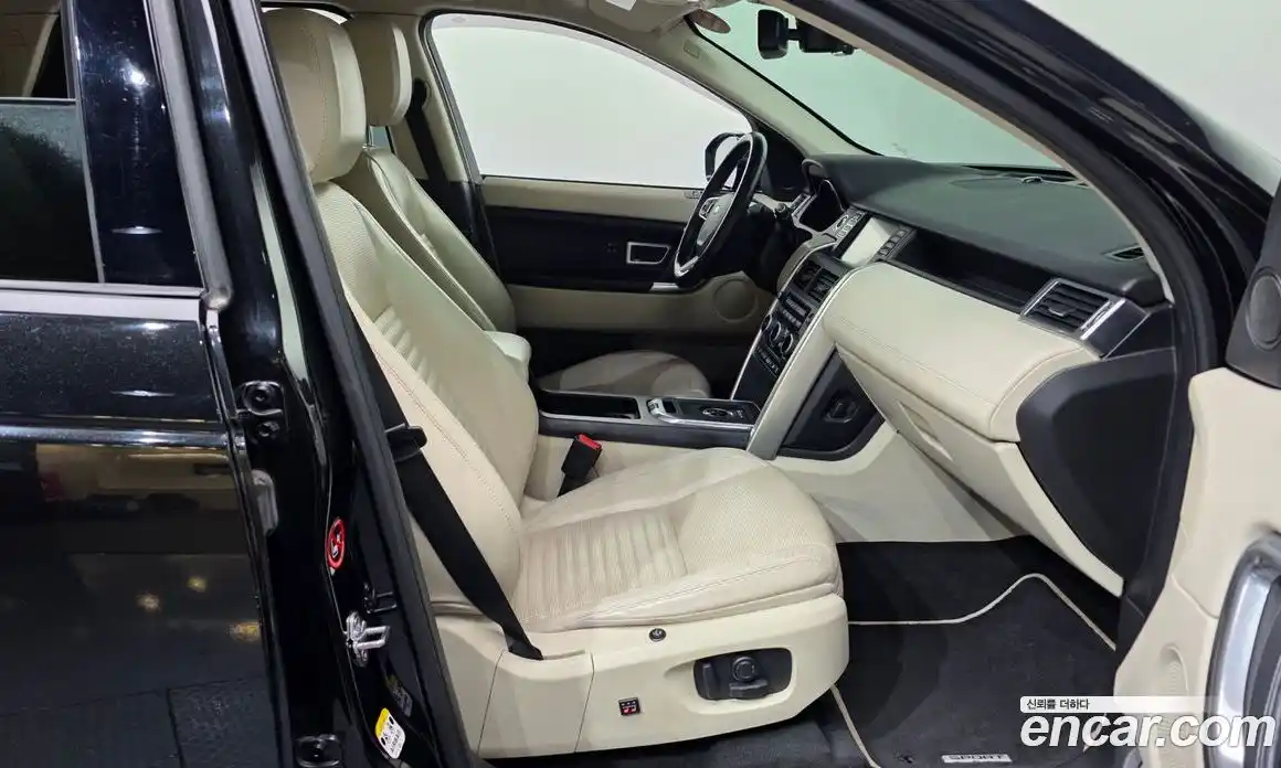 Land Rover Discovery Sport 2015 2.2 Автомат в Москве № 471402, фото 11