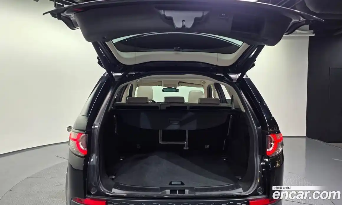 Land Rover Discovery Sport 2015 2.2 Автомат в Москве № 471402, фото 20