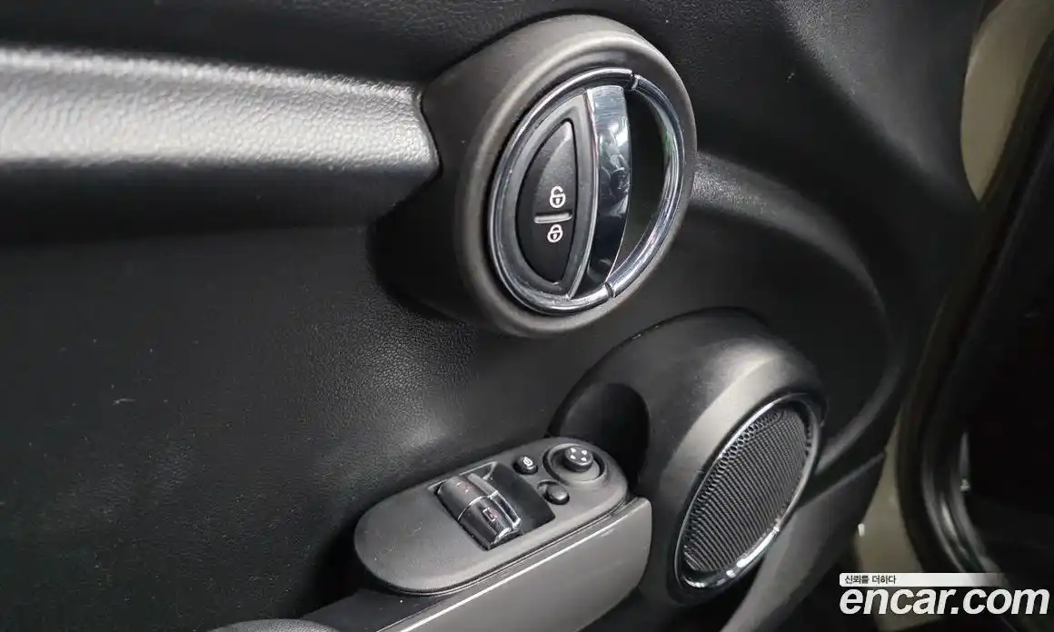 Mini Cooper 2021 1.5 Автомат в Москве № 471960, фото 19