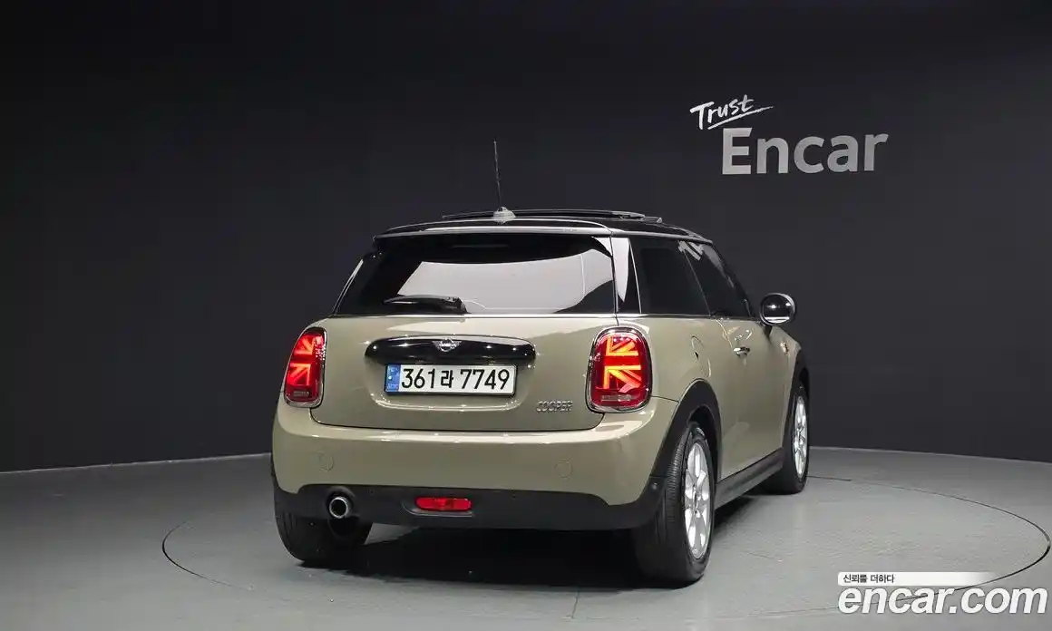 Mini Cooper 2021 1.5 Автомат в Москве № 471960, фото 4