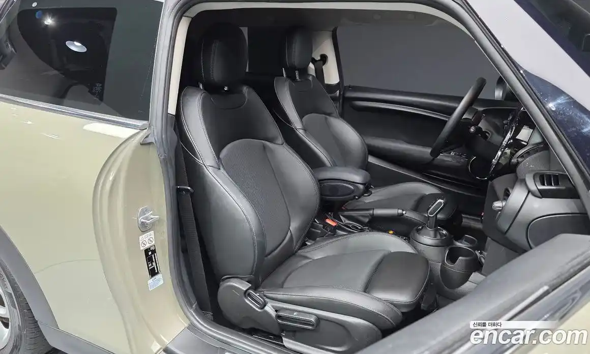 Mini Cooper 2021 1.5 Автомат в Москве № 471960, фото 10