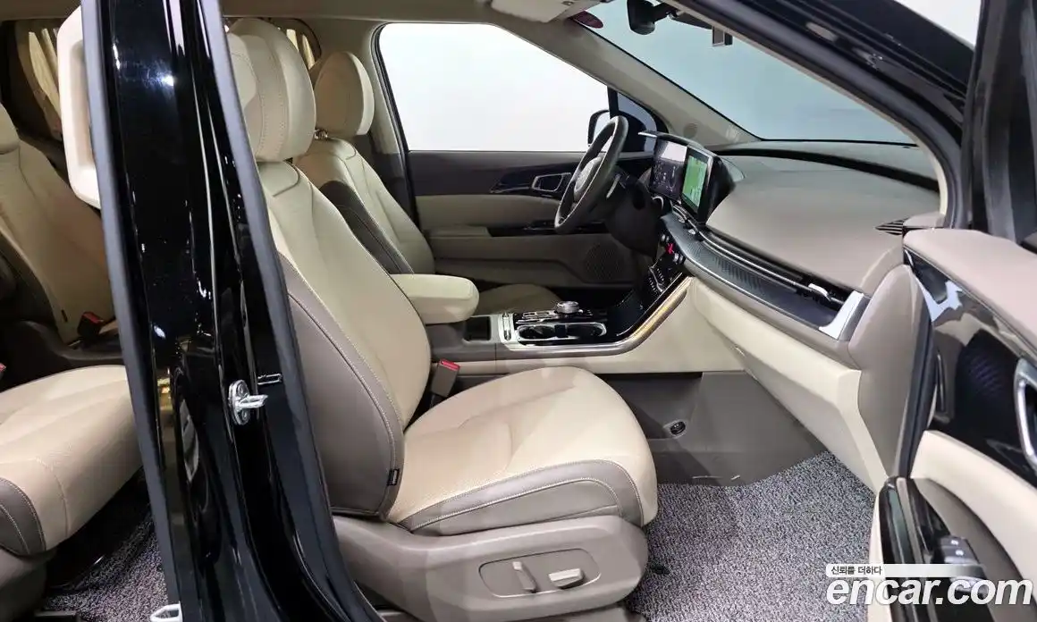 Kia Canival 2023 3.5 Автомат в Москве № 51019, фото 11