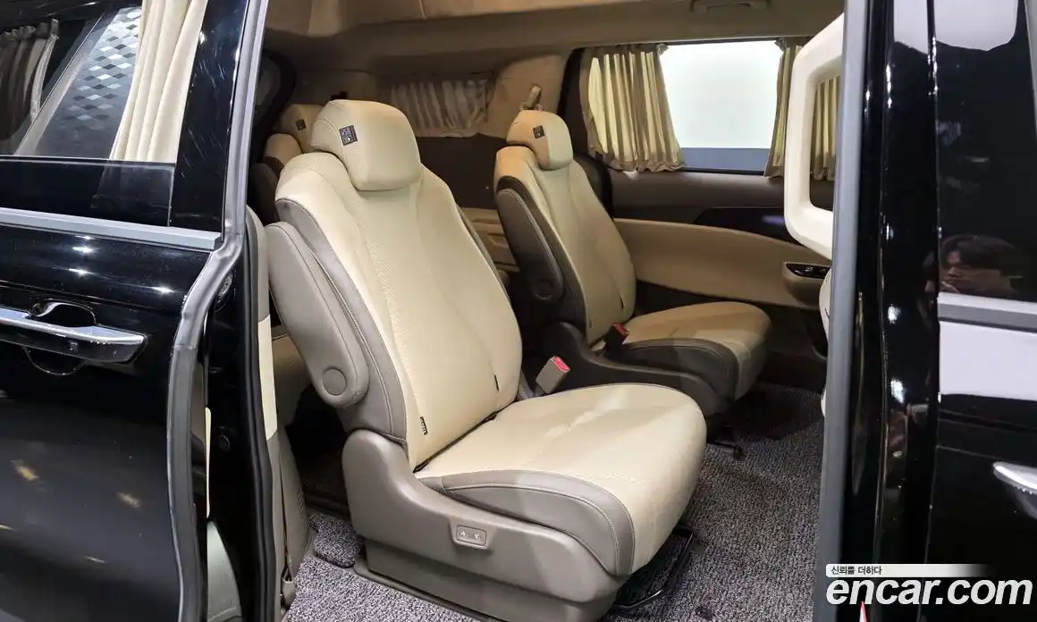 Kia Canival 2023 3.5 Автомат в Москве № 51019, фото 12