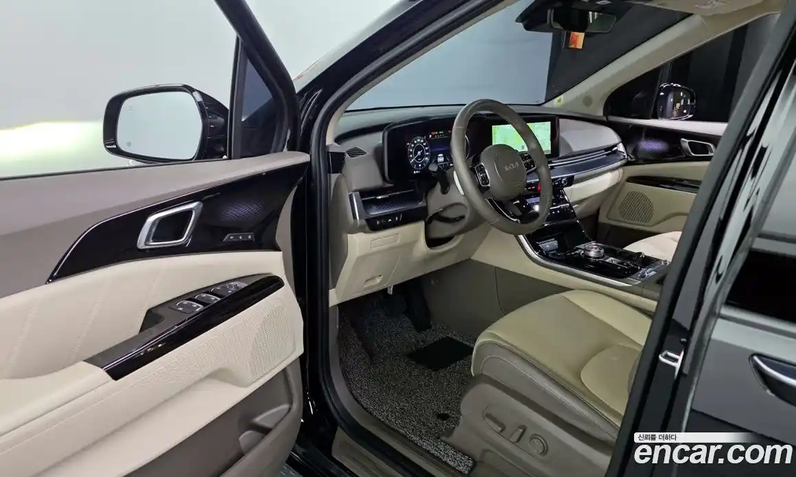 Kia Canival 2023 3.5 Автомат в Москве № 51019, фото 10