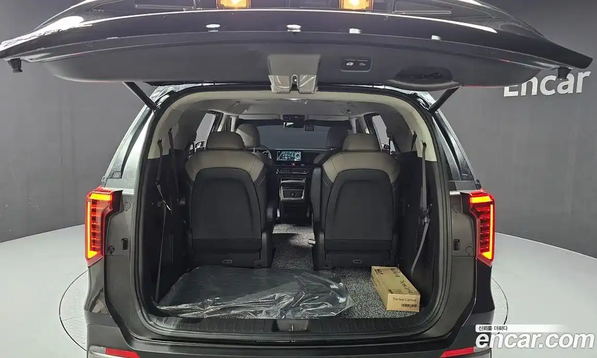 Kia Canival 2025 3.5 Автомат в Москве № 53337, фото 9