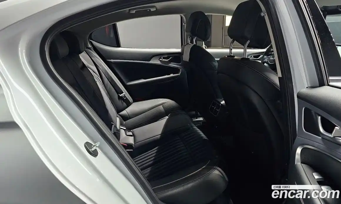 Genesis G70 2018 2.0 Автомат в Москве № 57156, фото 13