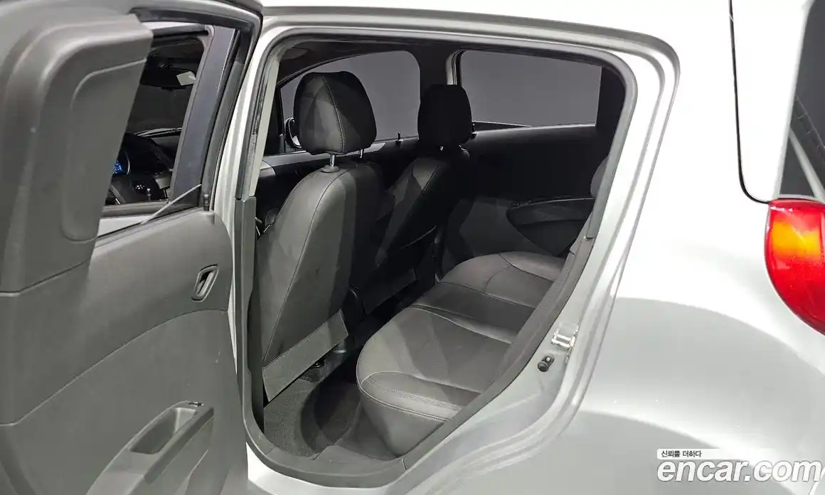 Chevrolet Spark 2015 1.0 Автомат в Москве № 63176, фото 11