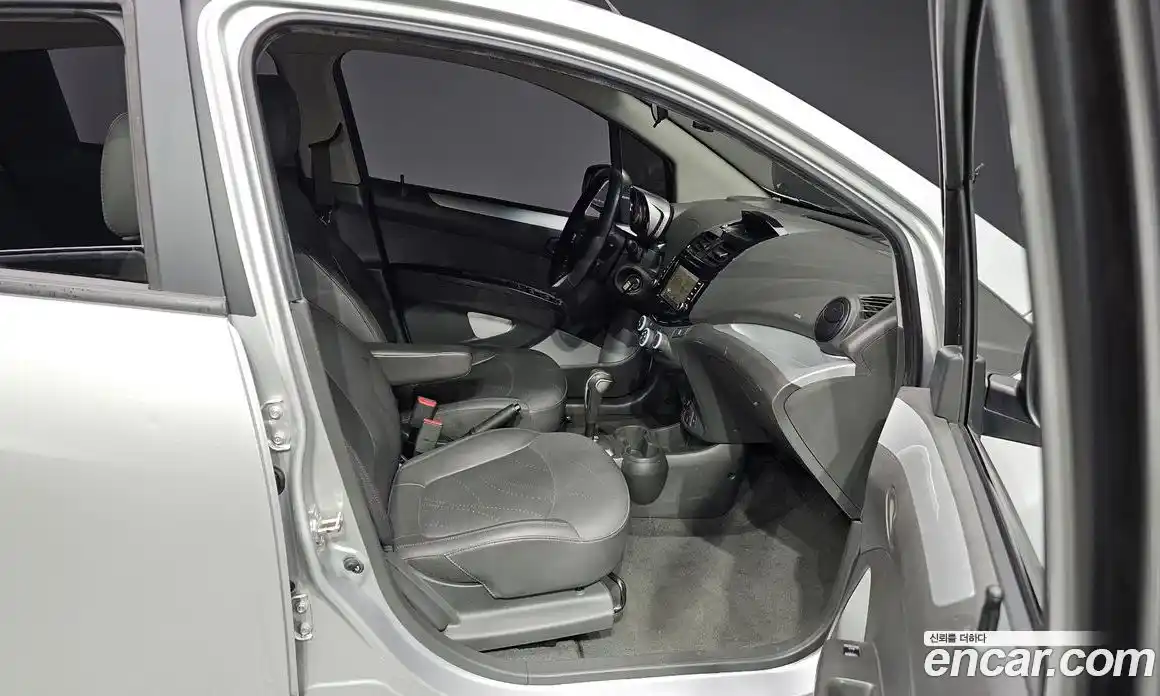 Chevrolet Spark 2015 1.0 Автомат в Москве № 63176, фото 12