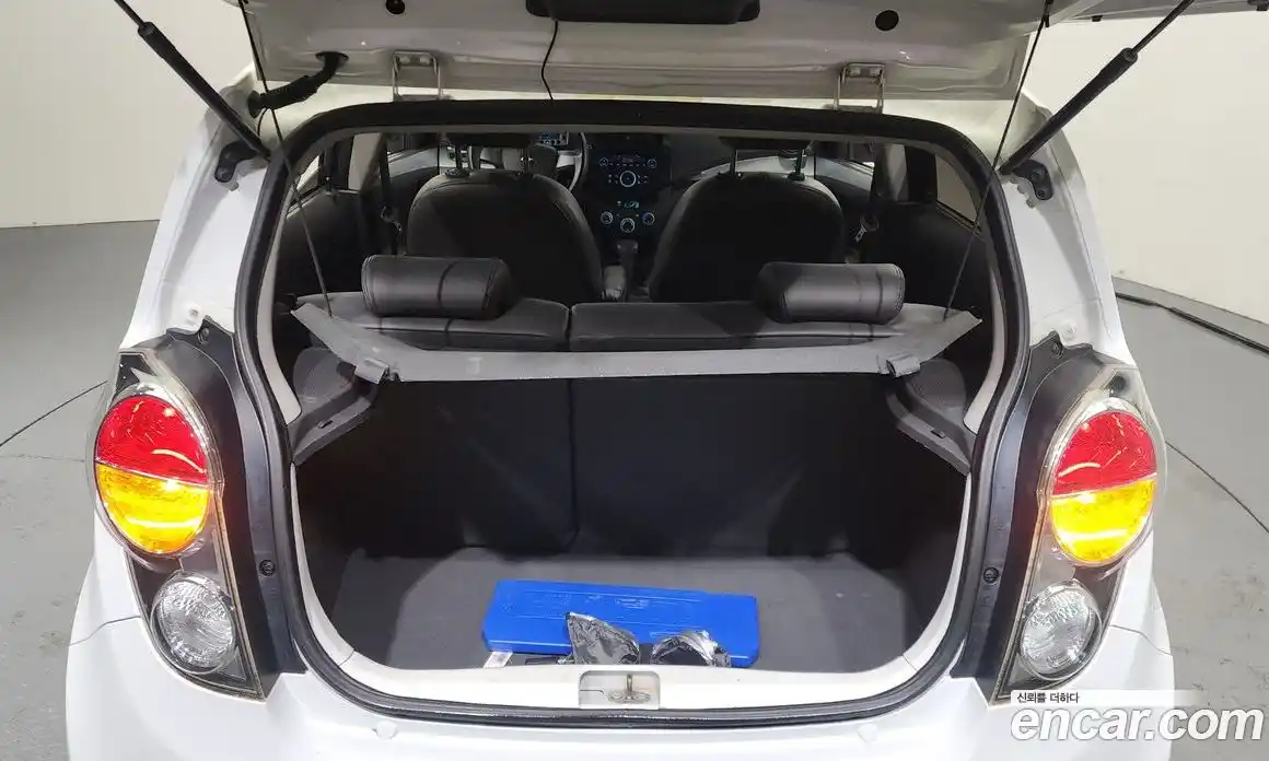 Chevrolet Spark 2012 1.0 Автомат в Москве № 100215, фото 16