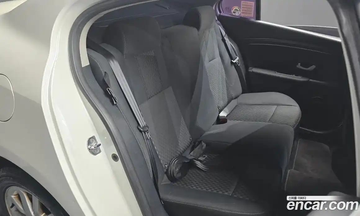 Renault SM3 2010 1.6 Автомат в Москве № 106741, фото 15