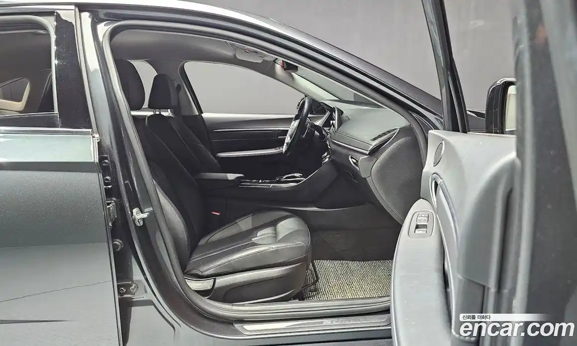 Hyundai Sonata 2022 2.0 Автомат в Москве № 109281, фото 14