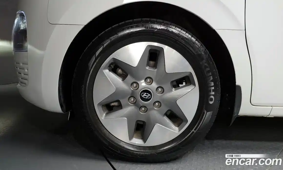 Hyundai Staria 2023 2.2 Автомат в Москве № 111253, фото 5