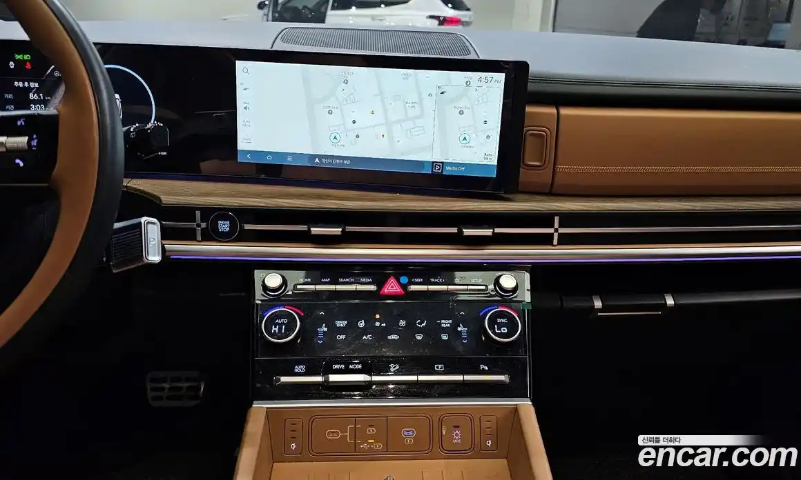 Hyundai Santa Fe 2024 1.6 Автомат в Москве № 113079, фото 17