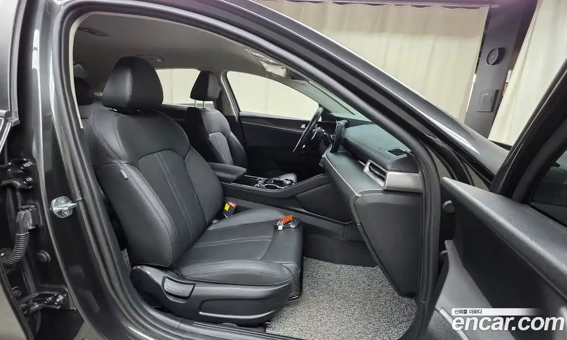 Kia K5 2020 2.0 Автомат в Москве № 115217, фото 1