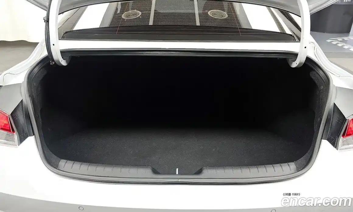 Hyundai Avante 2023 1.6 Автомат в Москве № 119647, фото 12