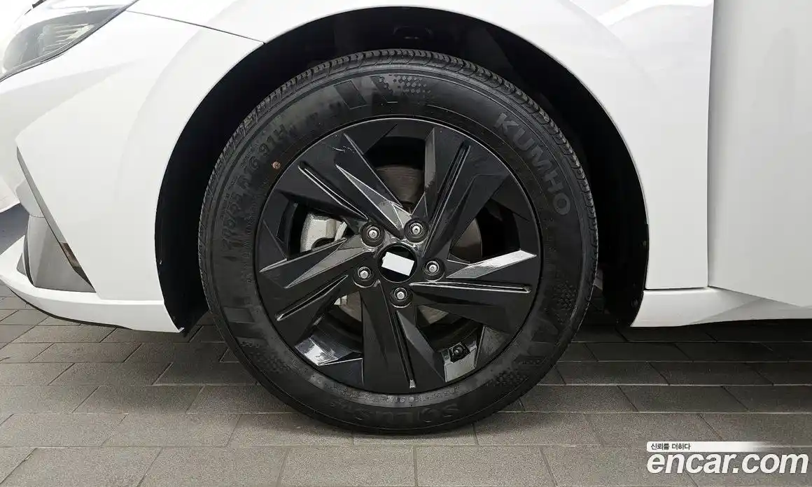 Hyundai Avante 2023 1.6 Автомат в Москве № 119647, фото 15