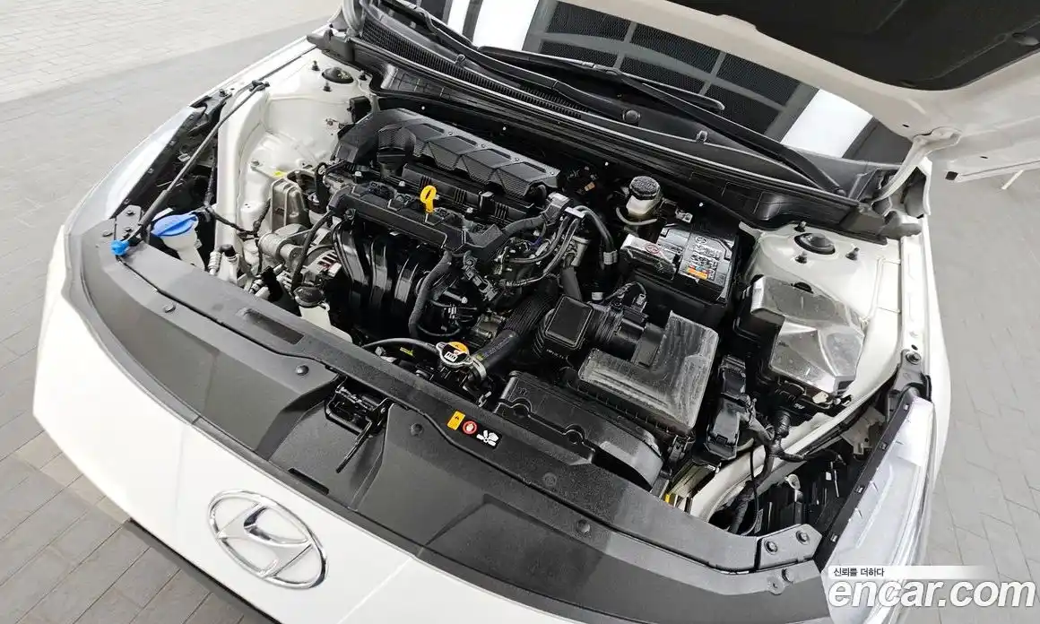 Hyundai Avante 2023 1.6 Автомат в Москве № 119647, фото 18