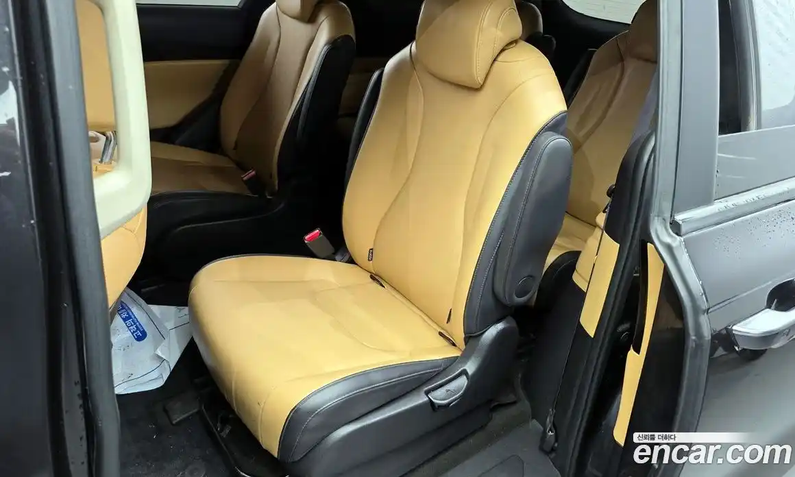 Kia Canival 2023 2.2 Автомат в Москве № 121238, фото 11