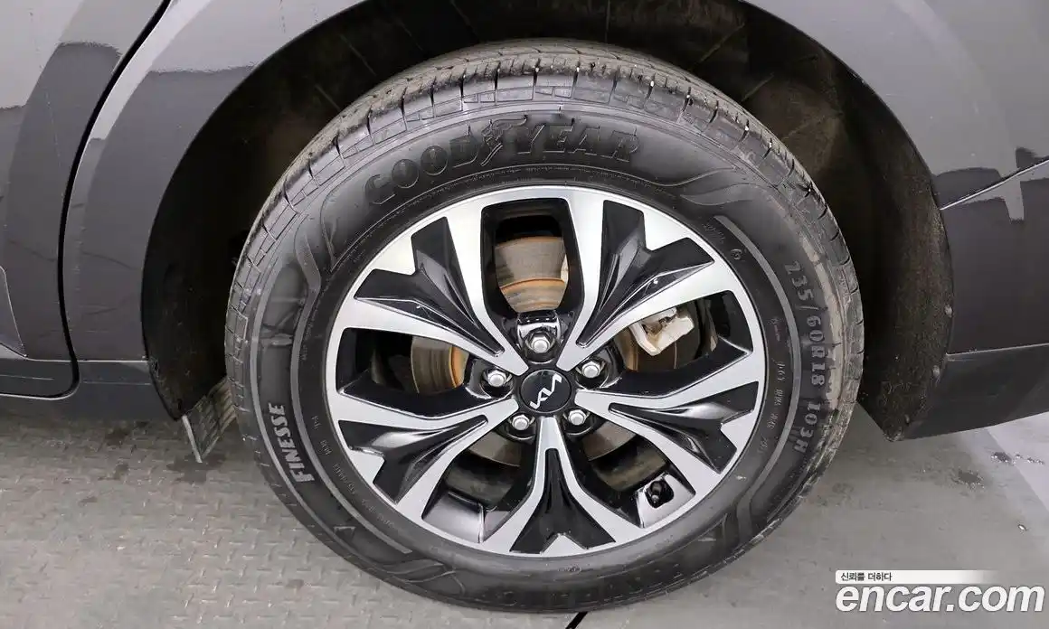 Kia Canival 2023 2.2 Автомат в Москве № 121238, фото 5