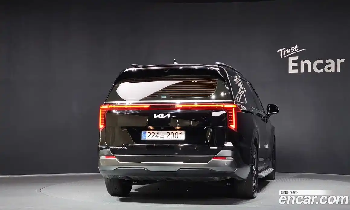 Kia Canival 2024 1.6 Автомат в Москве № 123886, фото 3