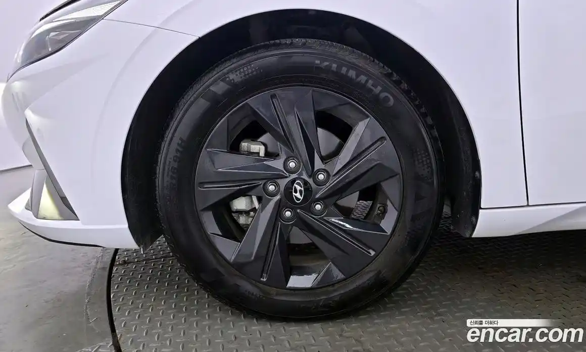 Hyundai Avante 2022 1.6 Автомат в Москве № 126522, фото 14