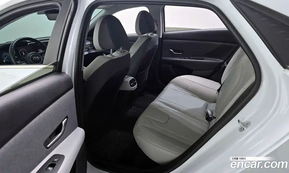 Hyundai Avante 2022 1.6 Автомат в Москве № 126522, фото 16