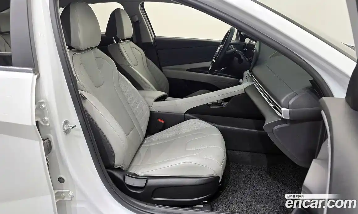 Hyundai Avante 2022 1.6 Автомат в Москве № 126522, фото 20