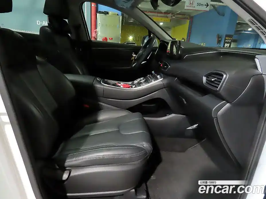 Hyundai Santa Fe 2023 2.2 Автомат в Москве № 126631, фото 11