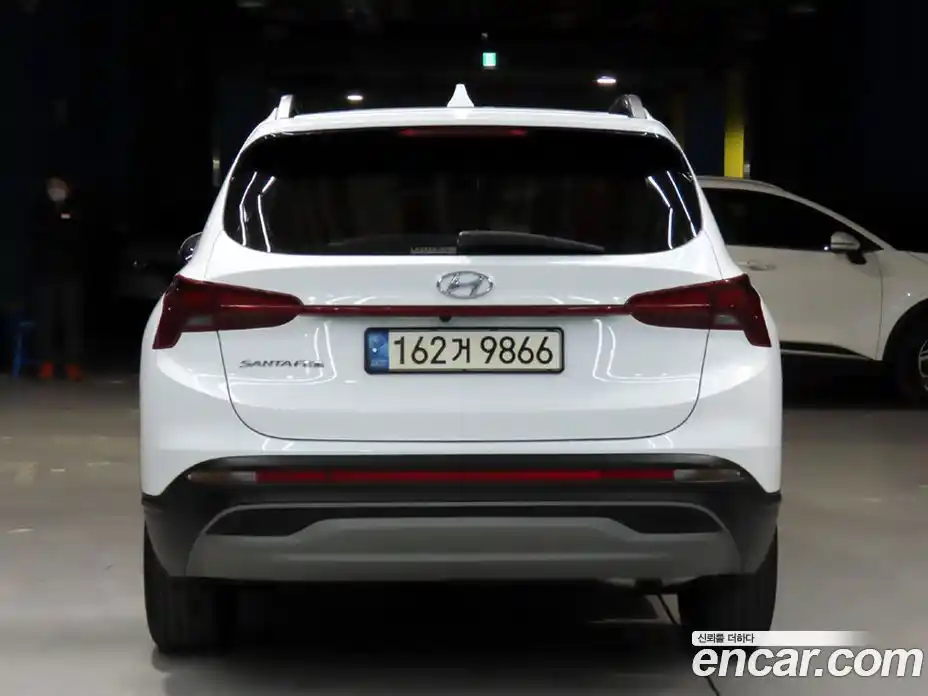 Hyundai Santa Fe 2023 2.2 Автомат в Москве № 126631, фото 4