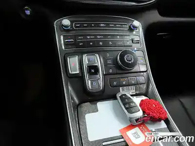 Hyundai Santa Fe 2023 2.2 Автомат в Москве № 126631, миниатюра 9