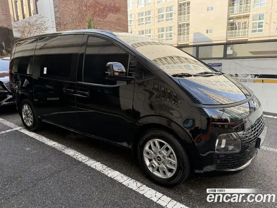 Hyundai Staria 2025 1.6 Автомат в Москве № 129929, фото 3