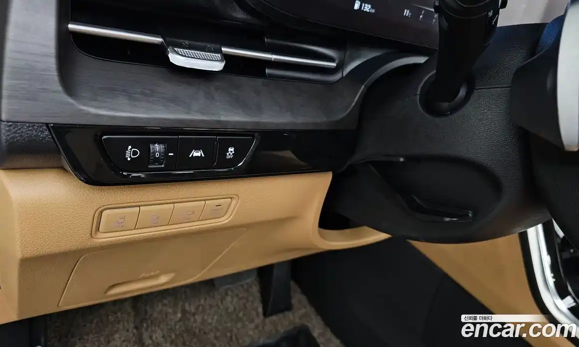 Kia Canival 2023 3.5 Автомат в Москве № 133517, фото 17