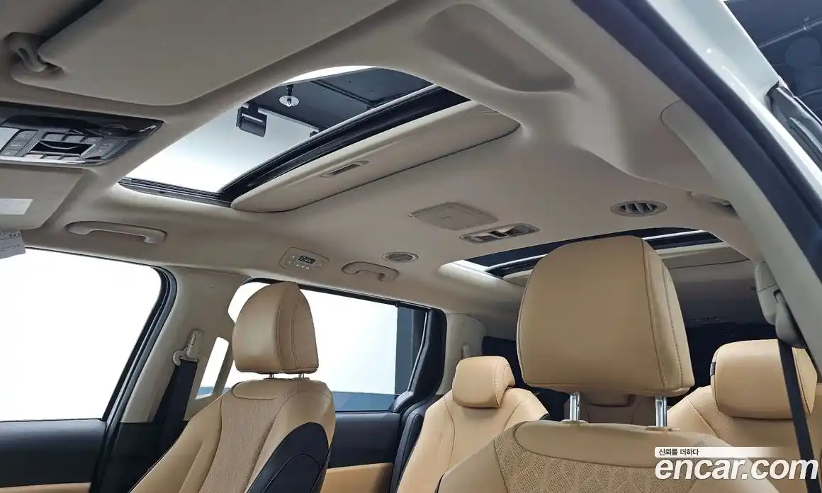 Kia Canival 2023 3.5 Автомат в Москве № 133517, фото 20