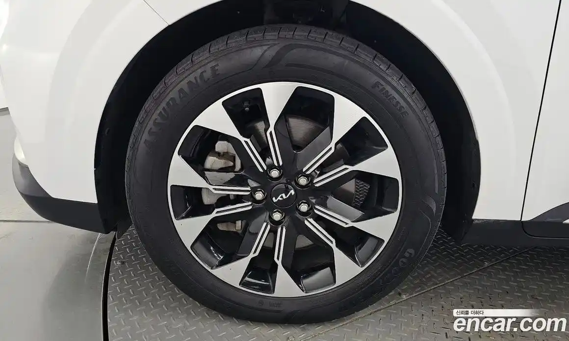 Kia Canival 2023 3.5 Автомат в Москве № 133517, фото 5