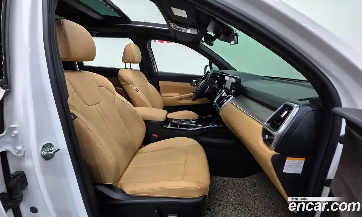 Kia Sorento 2022 1.6 Автомат в Москве № 133586, фото 17