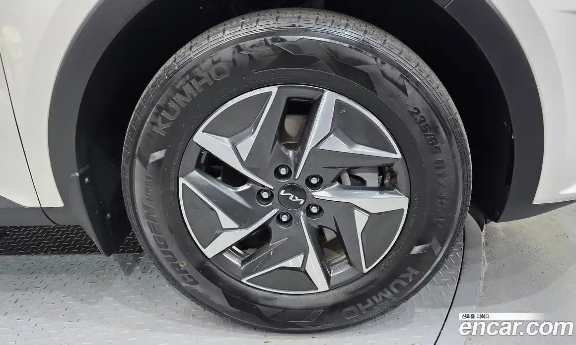 Kia Sorento 2022 1.6 Автомат в Москве № 133586, фото 3